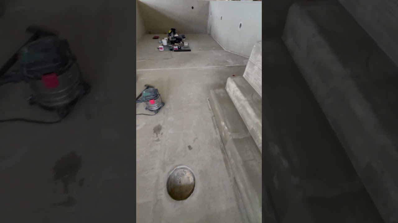 Installed air bubble loungers by Hugo Lahme. Smoothed the loungers, steps with Sopro Rapidur