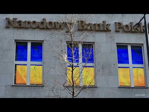 Warszawa / Warsaw Narodowy Bank Polski symbolicznie wspiera Ukrainę - Solidarni z Ukrainą 08.03.2022