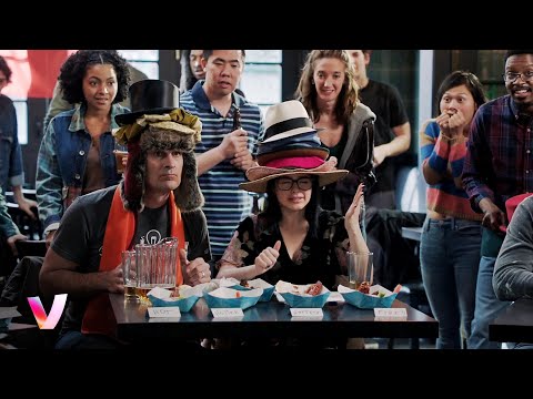 Phil and Alex Win Hot Wing Trivia | Modern Family | VTM