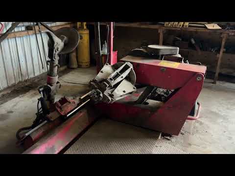 Video: Mondolf Ferro TBE 156 tire machine + cabinet 1