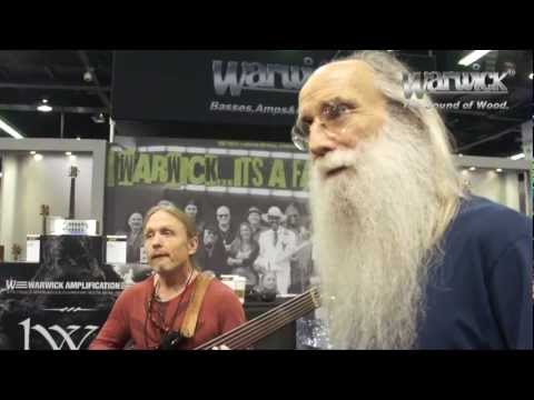 Warwick @ NAMM 2013 - Steve Bailey testing the new LWA 1000 amphead