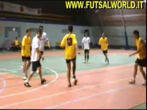 3/8/11 futsal : Nicotra VS Arred.Cortinovis Ranica ........highlights!!!