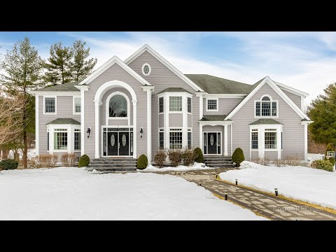 13 Pollock Dr, Middleton MA