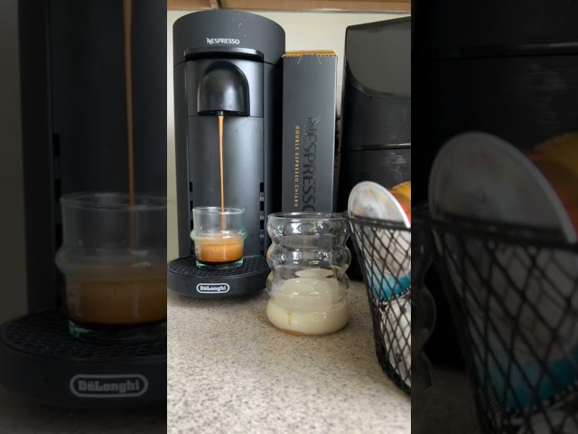 Vídeo relacionado con Pack de 50 cápsulas de café Double Espresso Chiaro Nespresso Vertuo