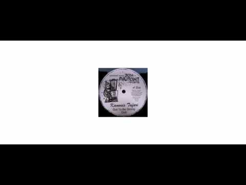 Kamosis Tafari / Chazbo - Got To Be Strong / Digua - 12" - Jah Militant Records
