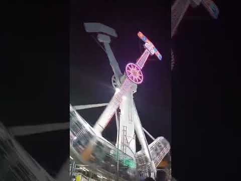 Kamikaze Parque itinerante Cidade Lagarto Sergipe BR #dance #rave #alegria #adrenalina #park