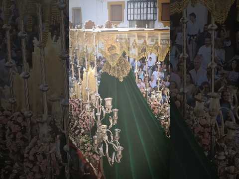 María Santísima de La O del barrio de Fátima, a su paso por la Plaza de San Lorenzo en la Magna.