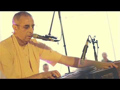 WAVES OF KIRTAN #19 // Niranjana Swami - Vaishnava summer festival BALTIC 2015