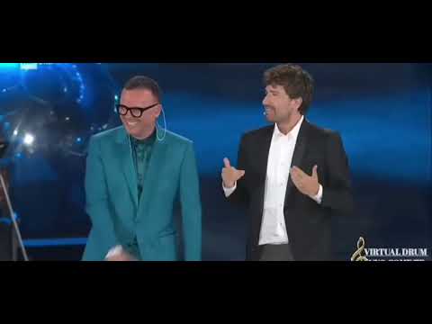 Gigi d'alessio e Alessandro Siani 17/06/2022 concerto uno come te  +omaggio a Maradona