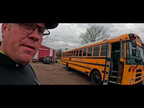 Le Voy Adventures: Skoolie Build E1