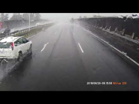 Wypadek na S8 Wrocław AKWAPLANING