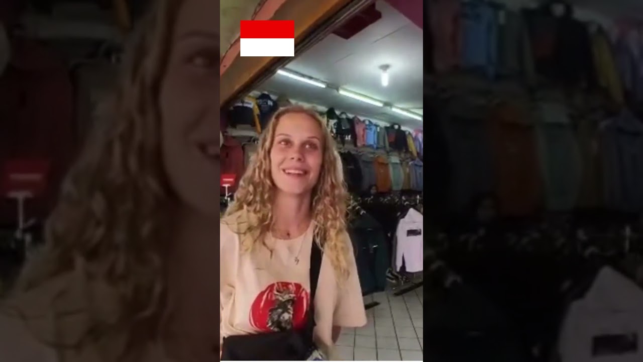 She is an exchange student in Yogyakarta #exchangestudent  #yogyakarta #malioboroyogyakarta