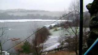 preview picture of video 'Kinghorn Loch frozen 3'