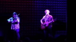 Catie Curtis - My Dad&#39;s Yard - Joe&#39;s Pub