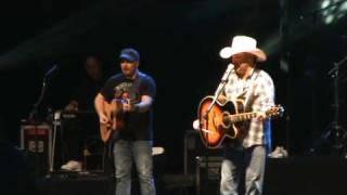 Mark Chesnutt - Talking To Hank.