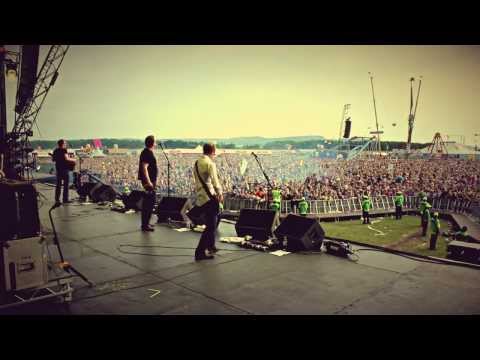 The Proclaimers - T in the Park 2013 - Singing with the crowd