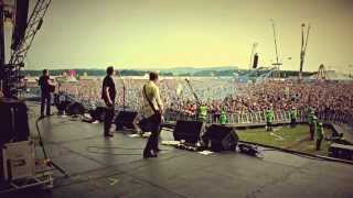 The Proclaimers - T in the Park 2013 - Singing with the crowd