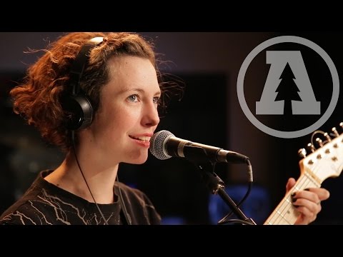 Esmé Patterson - The Glow - Audiotree Live