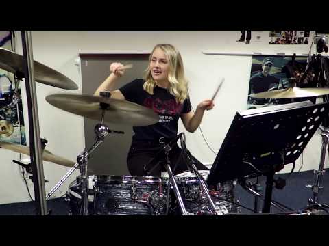 Ac Dc revival Do švestek - AC/DC - Shoot To Thrill (cover by AC/DC revival/Kristýna Sibinsk
