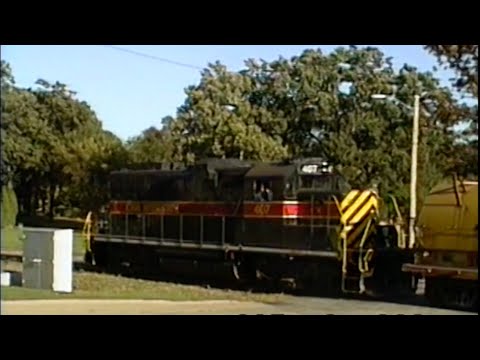 1990_10_10 IAIS 407 Newton IA Fallen Flag Coil Cars