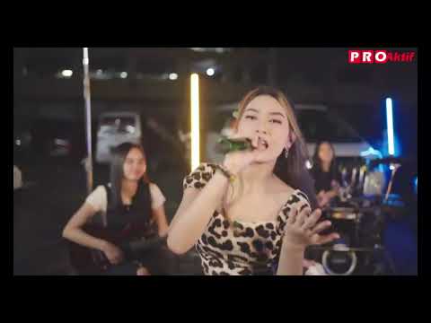 Battle Dance Trio Macan Vs Trio kuda - dancing horse