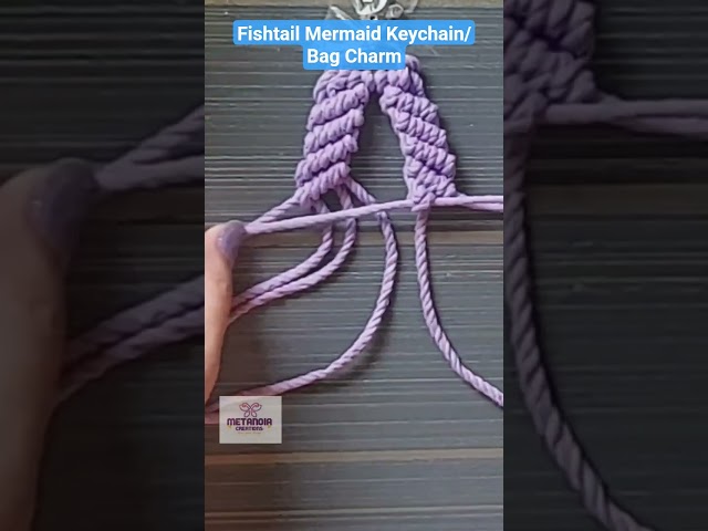 Vídeo relacionado con WEVENI Llavero Acrílico Fantasía Sirena,Estéticos Accesorios para Bolsos de Princesas del Océano Regalos de Sirenas para Mujeres Niñas Llaveros para Niños (Marrón)