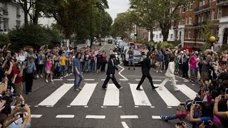 Beatles&#39; Abbey Road crossing packed for 45th anniversary