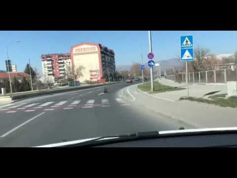 Na kombe so patnici mu izletuva gumata