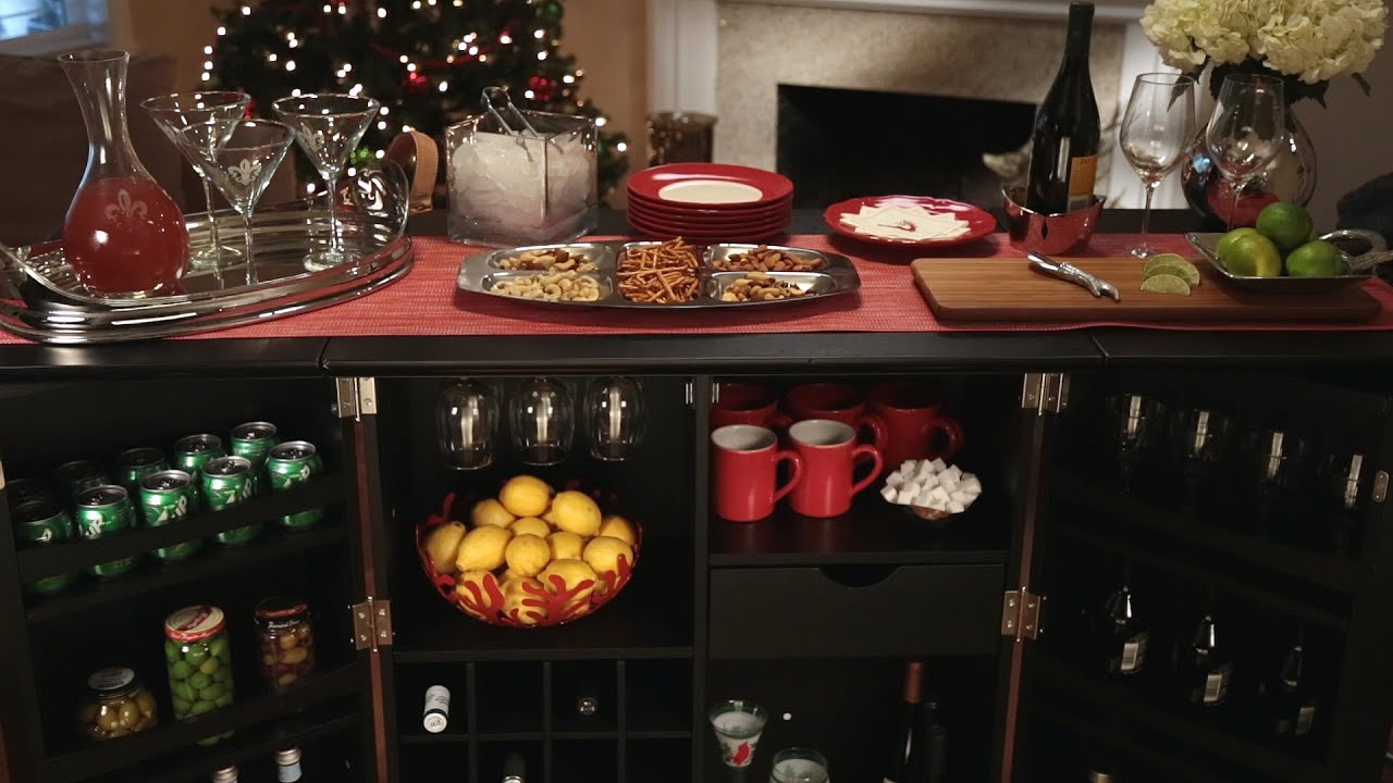 How to Set Up a Beautiful Holiday Bar