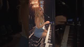 Bella C - Piano Singing Party Lady video preview