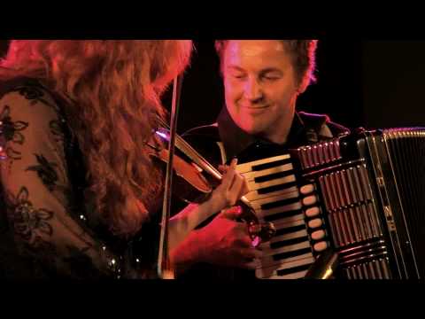 Martina Eisenreich & Lauschgold - DUELING BANJOS