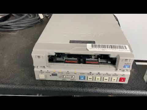 19032611-2650RM - Sony DVCAM DSR-11 MiniDV Player Recorder Deck