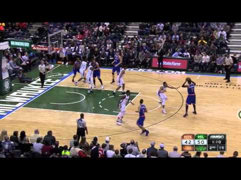 Kristaps Porzingis vs Milwaukee Bucks 05.12.2015 (12Pts)