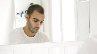 Soin visage homme : comment bien faire un gommage | HORACE