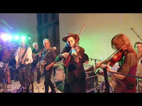 "Whisky in the jar" CLOVER- Irish Folk & Celtic Rock und Larkin / Berlin ;  beim Whiskyfest 21.5.22