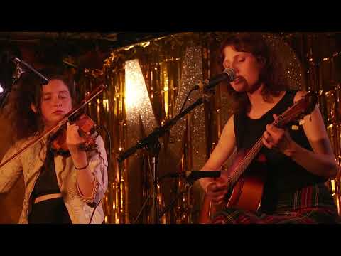 Clara Mann performs Bob Dylan's 'Hard Rain's A-Gonna Fall' (Live at The Broadside Hacks Folk Club)