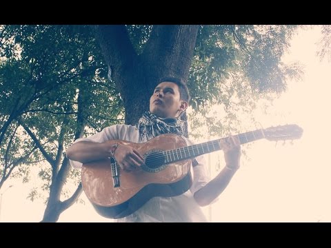 Corona De Plumas - Sergio Gomez R (MUSICA DE YAGE)