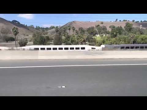 Metrolink F59PH 868 in Laguna Niguel