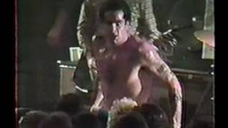 Black Flag - Live @ Ukrainian Hall, Los Angeles, CA, 12/10/82