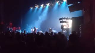 Moving Forward : Colony House (Live)