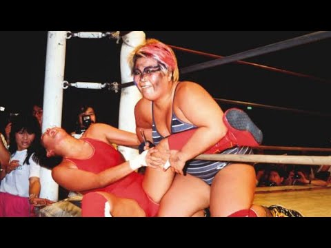 リンダ・ノバットがハラルド・グロックラーと対戦