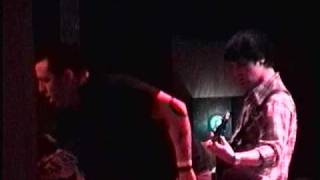 EIGHTEEN VISIONS  i don't mind  LIVE IN PITTSBURGH 2002