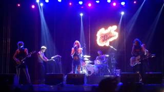 Sweet California - Breath before the kiss.