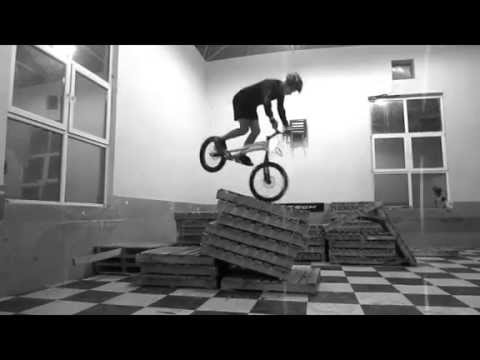 Farid Fozooni Trials training Vid5 - Sponsored By ZAGROS Bike co