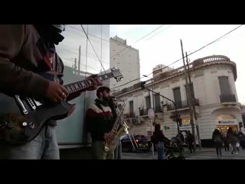 The chiken guitarra saxo y trombón