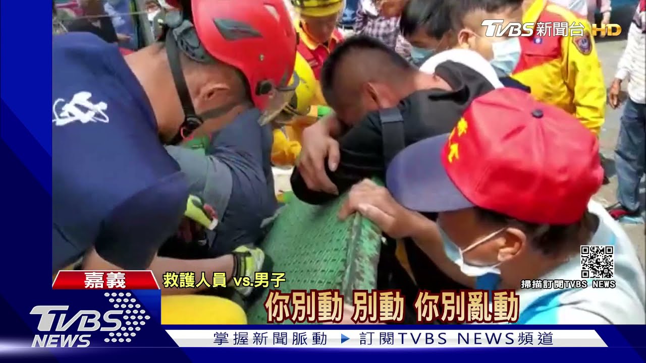 危急!升降板故障司機遭夾 消防到場火速救援