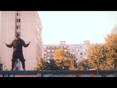 Juró - Velem együtt nőtt fel a telep