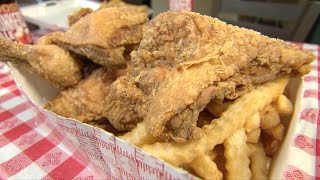 Download lagu Chicago’s Best Fried Chicken: Evanston Chicken Shack mp3 Download lagu Chicago’s Best Fried Chicken: Evanston Chicken Shack mp3