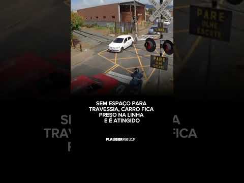 Um avanço indevido que terminou em colisão na via férrea.Neste domingo (19) #noticias