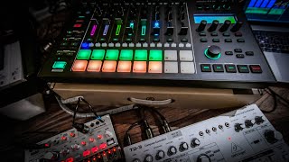 Roland MC 707, Volka Bass, Microfreak, TD-3 - first use of the Roland 707, awesome bit of kit - ACID